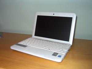 Medion Akoya Mini Mi blanquito...